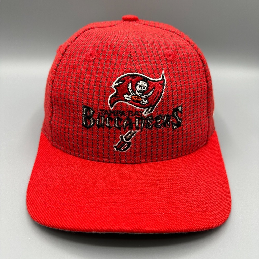 VTG Tampa Bay Buccaneers Hat Cap Pro Line Logo Athletic Adult Adjustable NFL Red